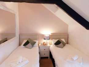 Wheal Dream, Twin Room B&B, Cape Cornwall Club, St Just